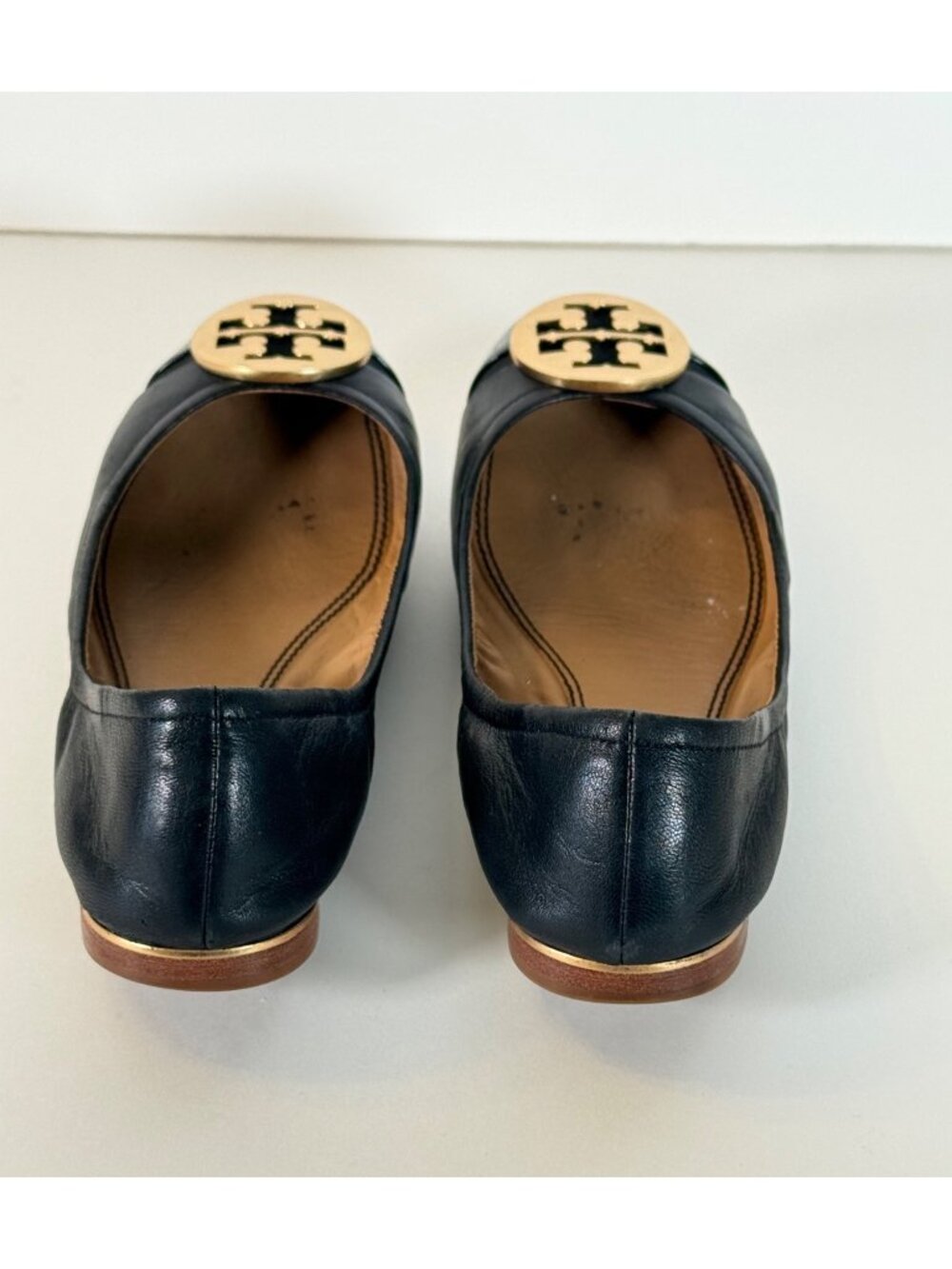 Tory Burch Minnie Patent Leather Cap Toe Ballet Flats Black Gold TB Logo - Picture 8 of 12